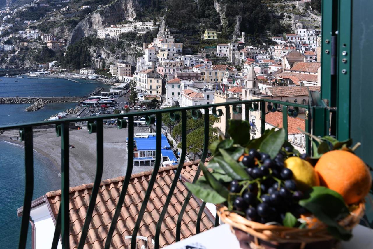 Appartamenti Casamalfi Vista Mare Luaran gambar