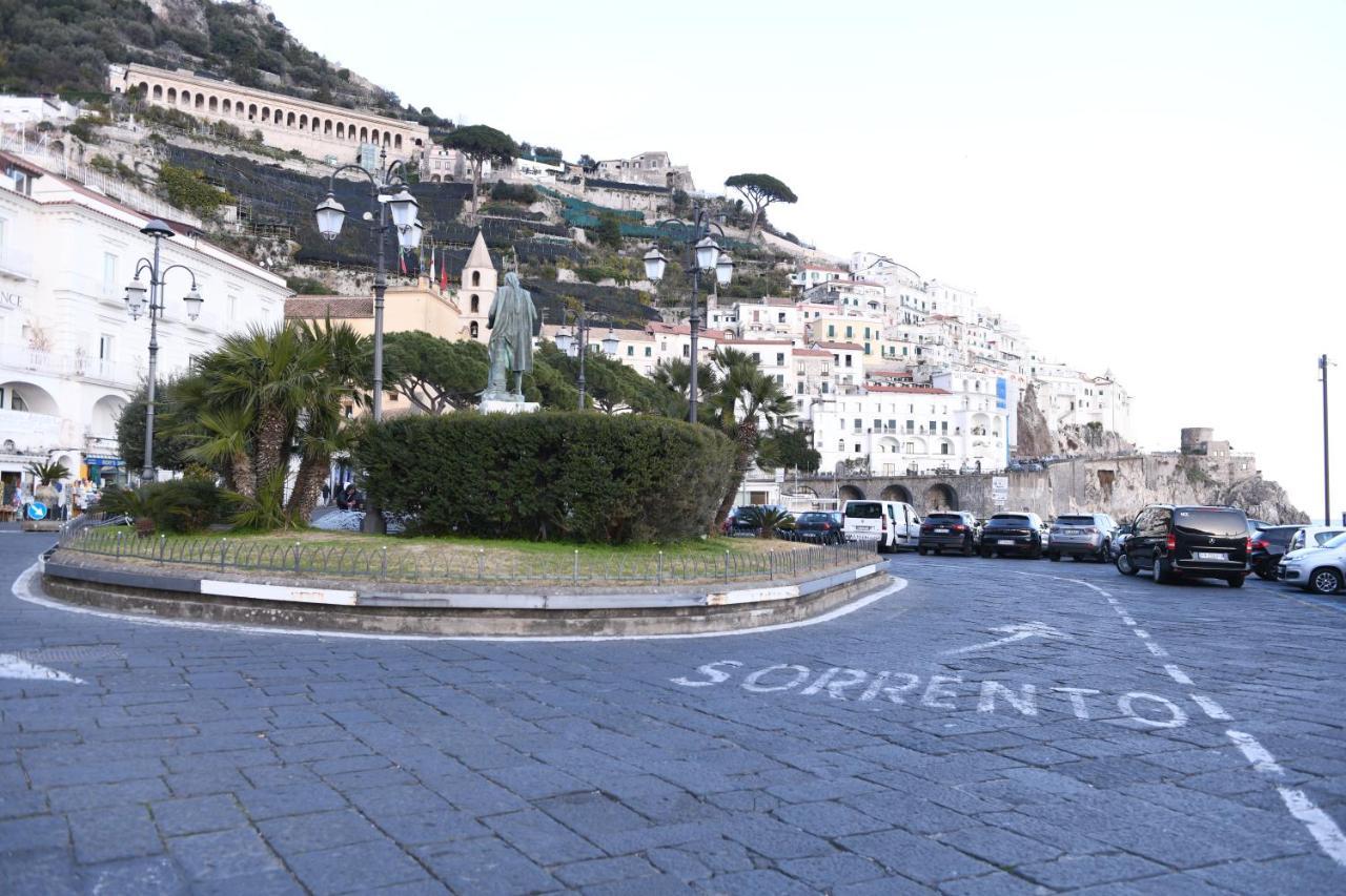 Appartamenti Casamalfi Vista Mare Luaran gambar